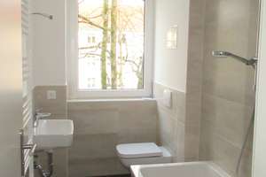 * * *ERSTBEZUG nach Instandsetzung - Wunderschöne Wohnung in BELIEBTER Wohnanlage* * * – Kirchhoffstraße 13, 9117 Siegmar, Chemnitz – Vorschaubild 1