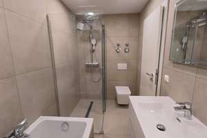 ++TOP komplett neu renovierte 2 ZKB++neue Einbauküche++Balkon++Parkett – 68219 Rheinau, Mannheim – Vorschaubild 4
