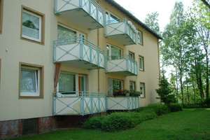 ** Modernisierte 2-Zi-Wohnung mit Balkon in zentraler, dennoch ruhiger Lage von Holsterhausen ** – Kaulbachstr. 47, 45147 Holsterhausen, Essen – Vorschaubild 2