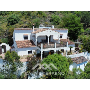 Zu verkaufen: Ein Ort zum Ankommen. Mediterranes Landhaus mit Aussicht und Charme.