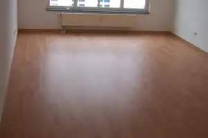 Gemütliche helle 1-Zimmer-Wohnung mit Einbauküche – Eilenburger Straße 57, 4317 Leipzig – Vorschaubild 3