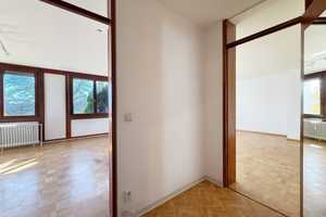 Terrassenwohnung mit viel Potenzial und traumhaftem Ausblick – Stuttgart – Vorschaubild 4