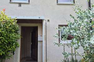 Raum für Ihre Wohnträume: Reihenmittelhaus am Georgenberg in Reutlingen!