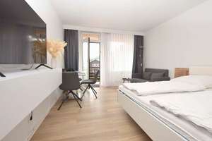 Hahnenklee-Zentrum: Helles, modernisiertes Ferien-Apartment mit Balkon + Küchenzeile... – Die vollständige Adresse der Immobilie erhältst du vom Anbieter., 38644 Goslar – Vorschaubild 6