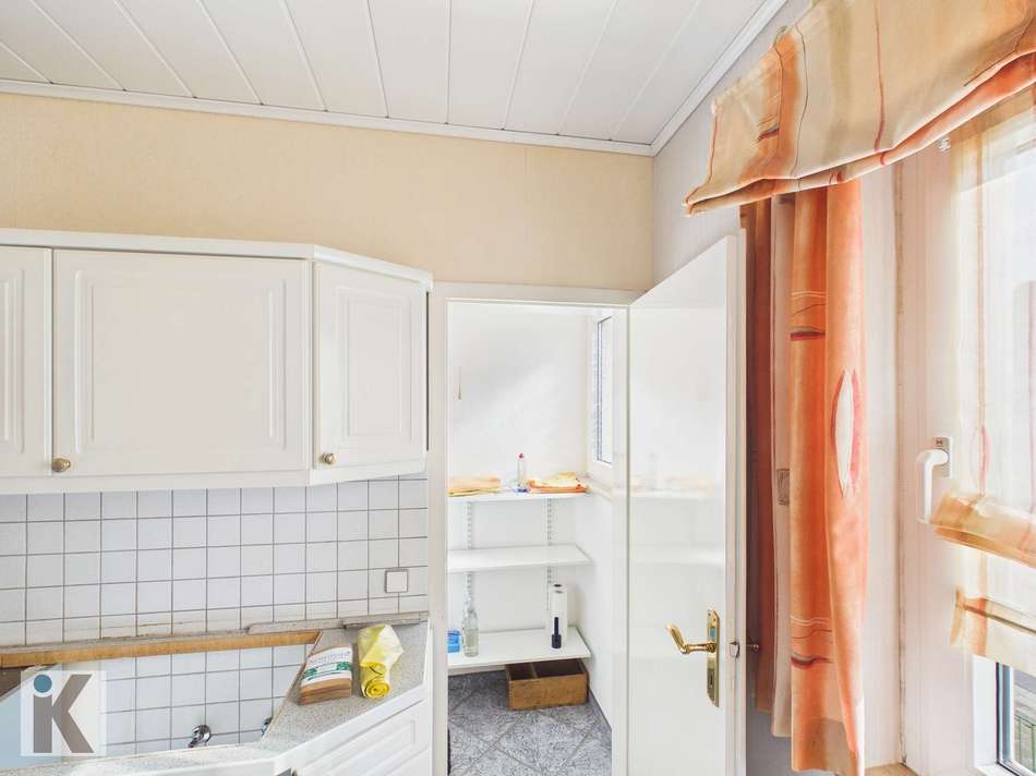 Küche -Abstellkammer1.OG
