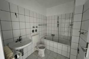 Renoviert und Bezugsfertige 2 Zimmer-Wohnung in Duisburg – Sterkrader Straße 148, 47166 Duisburg – Vorschaubild 14