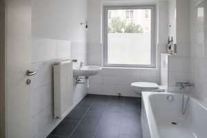 Helle 2-Zimmer-Etagenwohnung mit Loggia – 44147 Hafen, Dortmund – Vorschaubild 7