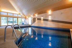 Architektur trifft Lebensqualität! Bungalow-Rarität mit Wellnessbereich und Gartenidylle – Böblingen (Kreis) – Vorschaubild 14