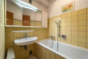 Unterbilk: Raum für Ihre Ideen – 4-Zimmer-Wohnung mit zwei Balkonen und Rheinturmblick – Die vollständige Adresse der Immobilie erhältst du vom Anbieter., 40219 Unterbilk, Düsseldorf – Vorschaubild 18