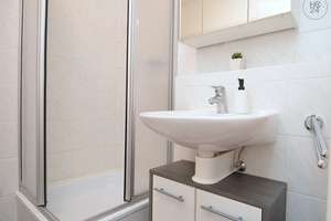 Modern möbliertes Apartment mit WLAN, Balkon und Stellplatz im beliebten Stadtteil in Nürnberg – Die vollständige Adresse der Immobilie erhältst du vom Anbieter., 90489 Veilhof, Nürnberg – Vorschaubild 4