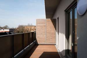 Rundum wohlfühlen! Möblierte Wohnung mit großer Dachterrasse! Ca. 42 m²