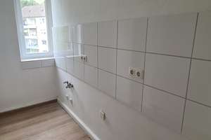 Alles neu! Renovierte 2,5 Raum Wohnung in ruhiger und zentraler Lage! – Blumenthalstraße 23, 45138 Huttrop, Essen – Vorschaubild 4