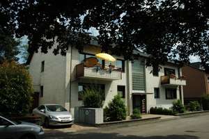 Stilvolle 2-Raum-DG-Wohnung in Düsseldorf-Wersten