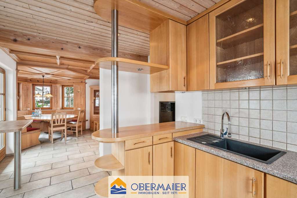 Immobilie in Bad Kohlgrub - CHARMANTES FAMILIENHAUS MIT "EINLIEGERHAUS" IN BAD KOHLGRUB - Bild 2