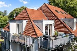 Zauberhafte Maisonette-Wohnung mit Blick ins Alstertal – Die vollständige Adresse der Immobilie erhältst du vom Anbieter., 22337 Ohlsdorf, Hamburg – Vorschaubild 2