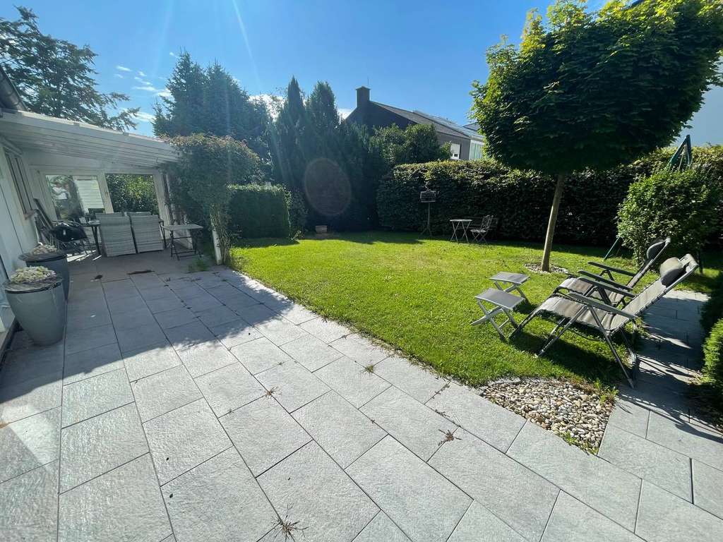 Immobilie in Mühltal - Ein-/Zweifamilienhaus mit über 200 m² Wohnfläche - Ruhig und doch zentral gelegen - Bild 2