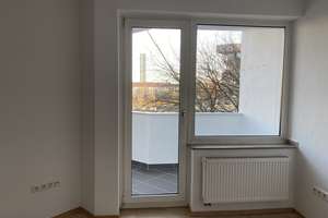 Stillvolle, grosszügig geschnittene und vollständig renovierte Wohnung mit Balkon und Wohnküche – Yorckstraße 1, 40476 Derendorf, Düsseldorf – Vorschaubild 15