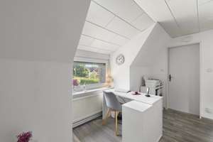 Seltene Gelegenheit in Lübeck-Kücknitz: Familienhaus mit 857 m² Eigenland und großem Garten – Die vollständige Adresse der Immobilie erhältst du vom Anbieter., 23569 Kücknitz, Lübeck – Vorschaubild 9