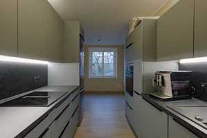 Endetage mit Balkon und Tiefgaragenstellplatz – Hamburg – Vorschaubild 7