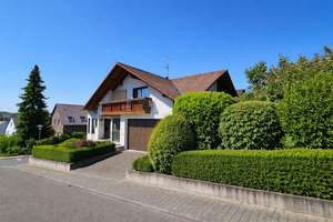 Mehrgenerationenhaus! Gemütliches Einfamilienhaus + ELW in bester Wohnlage von Odenheim – Die vollständige Adresse der Immobilie erhältst du vom Anbieter., 76684 Östringen – Vorschaubild 2