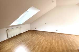 Bezugsfreie 2-Zimmer-DG-Wohnung mit Grünblick & Stellplatz | Bonn-Endenich – provisionsfrei – Monschauer Straße 6, 53121 Endenich, Bonn – Vorschaubild 9