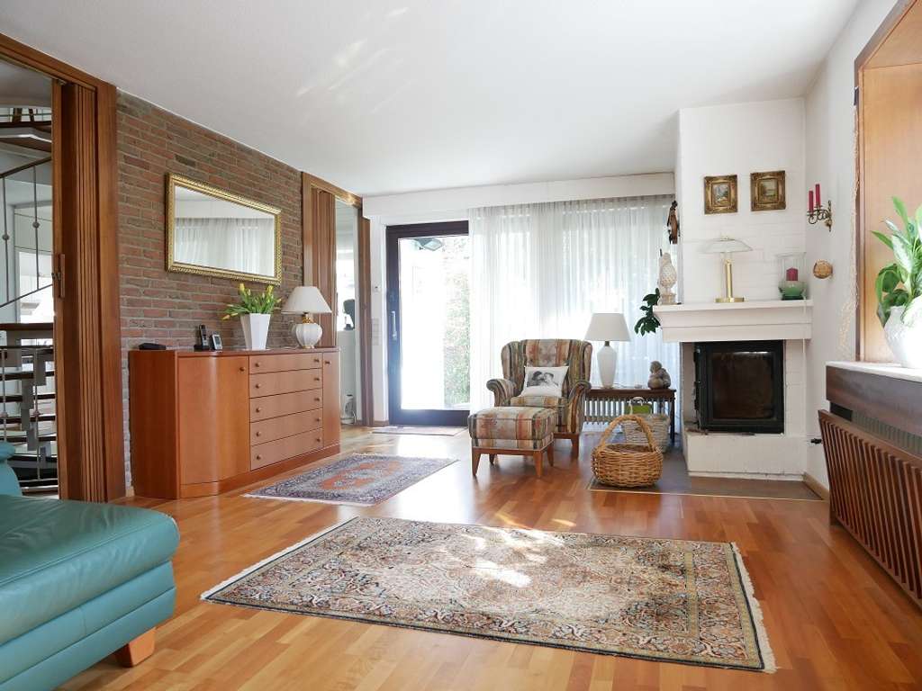 Immobilie in Friedberg - Wundervolles EFH mit Traumgarten & Pool in FRIEDBERG - Bild 4