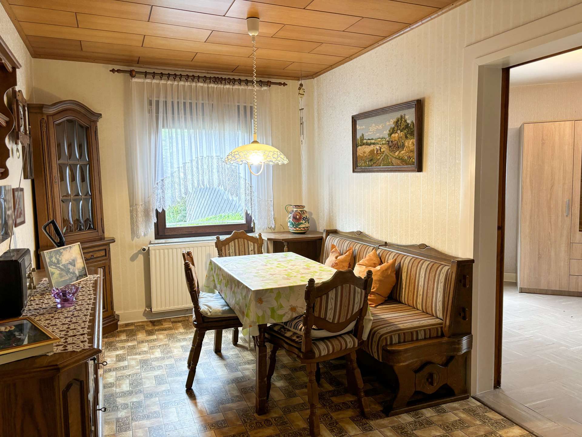 Immobilie in Hamm (Sieg) - Ruhig gelegenes Einfamilienhaus mit Garten, zwei Garagen und Scheune in idyllischer Lage! - Bild 8