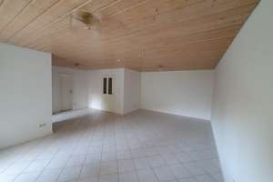 Frisch renovierte 2-Zimmer-EG-Wohnung mit eigenem Garten & Südwest-Terrasse – ruhig & naturnah – 71691 Freiberg am Neckar – Vorschaubild 3