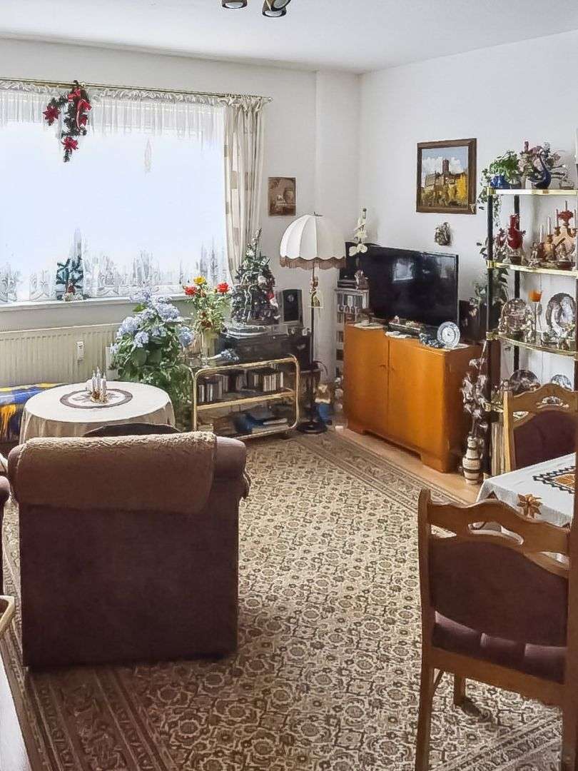 Immobilie in Eisfeld - Vollvermietetes Mehrfamilienhaus mit 4 Wohneinheiten und einer Gewerbeeinheit in Eisfeld - Bild 4