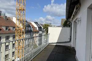 OFFENE BESICHTIGUNG SO 30.08. UM 12:30 UHR
SOFORT FREI - GROSSE DACHTERRASSE NAHE DER KÖ