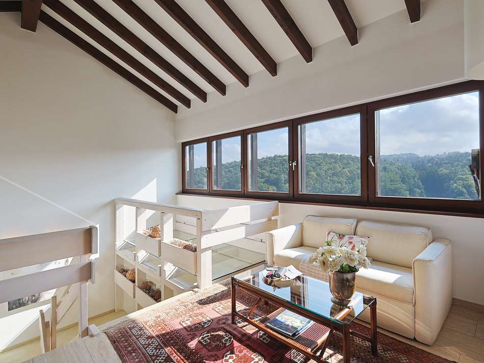 Lichtdurchfluteter Eingangs...