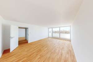Stilvolle 2-Zimmer-Wohnung mit Balkon und Parkettboden