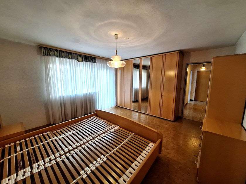 Immobilie in Oberderdingen - Freistehendes, geräumiges Wohnhaus mit Garagen in sehr schöner Randlage - Bild 5