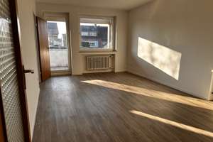 Erstbezug nach Sanierung | 2 Zimmer | Balkon | Bad | OG | Köln-Worringen