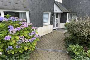 Schönes, ruhig gelegenes 2,5-Zimmer Apartment mit sonnigem Balkon