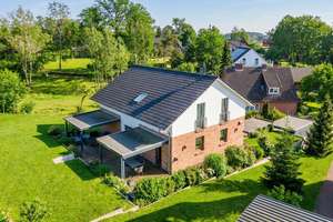 Ankommen und bleiben – Viebrockhaus für Ihre Familie mit A+-Effizienz in Salzhausen. – Die vollständige Adresse der Immobilie erhältst du vom Anbieter., 21376 Salzhausen – Vorschaubild 1