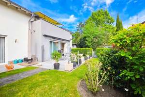 Reserviert!!! Barrierefreie Erdgeschosswohnung mit Südgarten im Zweifamilienhaus