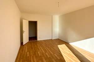 Geräumigiges Familiendomizil im DG mit Einbauküche, Wannenbad und Balkon – 39108 Stadtfeld Ost, Magdeburg – Vorschaubild 16