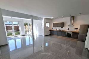 WOHNEN NÄHE WESTFALENPARK MIT TERRASSE UND GARAGE