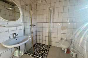 Charmantes Mehrfamilienhaus mit drei vermieteten Wohneinheiten / 2 Garagen / Balkon in Liebenau! – Die vollständige Adresse der Immobilie erhältst du vom Anbieter., 31618 Liebenau – Vorschaubild 13