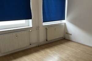 Familienfreundliche 4-Zimmer-Wohnung über 2 Etagen  in Bremerhaven – Schillerstraße 57, 27570 Geestemünde, Bremerhaven – Vorschaubild 2