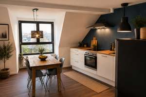 Wohnen über den Dächern von Ehrenfeld: 2-Zimmer-Maisonette mit Terrasse