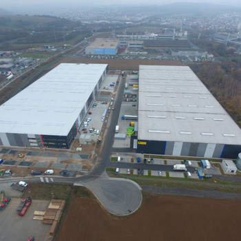 Lager-/ Logistikfläche - 9x Rampe - Anbindung an die A45