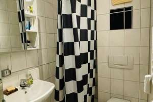 Schöne, gepflegte 2-Zimmer-Wohnung mit Balkon und EBK in ruhiger, zentraler Lage – Die vollständige Adresse der Immobilie erhältst du vom Anbieter., 71638 Ost, Ludwigsburg – Vorschaubild 5