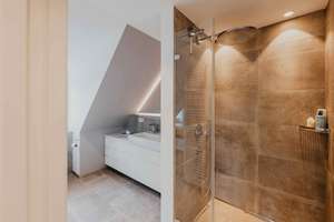 ***RESERVIERT*** Exklusives Dachgeschosswohnen mit Galerie, Lift und sonniger Dachterrasse – Die vollständige Adresse der Immobilie erhältst du vom Anbieter., 81827 Waldtrudering, München – Vorschaubild 13