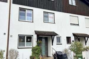 Brück Immobilien - Attraktives, sonniges 5 Zi.-Reihenmittelhaus mit S/W-Garten in ruhiger Wohnlage! – Ebersberg (Kreis) – Vorschaubild 1