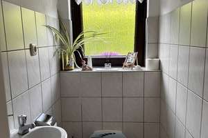 Freistehendes 1 - 2 Familienhaus mit großem Garten am Golfplatz in Gronau / Rheden – Die vollständige Adresse der Immobilie erhältst du vom Anbieter., 31028 Rheden – Vorschaubild 18