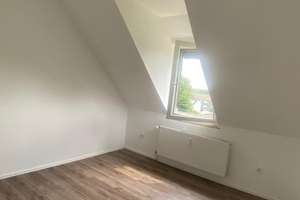 Attraktive 5 Zimmer DG- Wohnung im Stadtteil Oberhausen Osterfeld zu vermieten. – Waisenhausstraße 78, 46117 Osterfeld-Ost, Oberhausen – Vorschaubild 12
