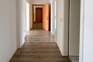 Charmante 3,5-Raumdachgeschosswohnung in Magdeburg mit Balkon – Wilhelm-Kobelt-Straße 25, 39108 Stadtfeld Ost, Magdeburg – Vorschaubild 3