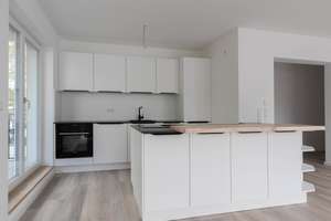 Modern ausgestattete 3-Zimmer-Wohnung mit hochwertiger Einbauküche – Die vollständige Adresse der Immobilie erhältst du vom Anbieter., 85055 Nordost, Ingolstadt – Vorschaubild 2